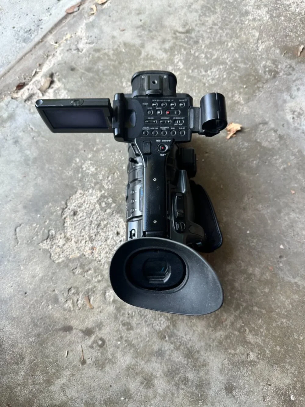 Sony HVR-Z7U High Definition HDV MiniDV Camcorder HVR-Z7U- Turns on- Lens Issue